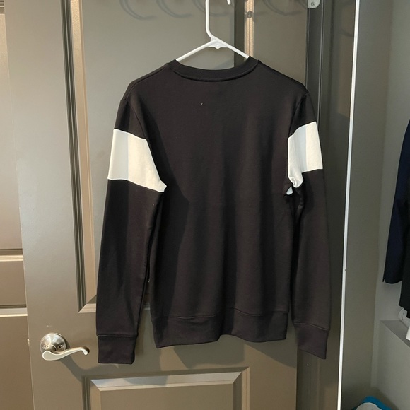 HM Black and White Strip Sweater. Never worn. - Picture 2 of 2